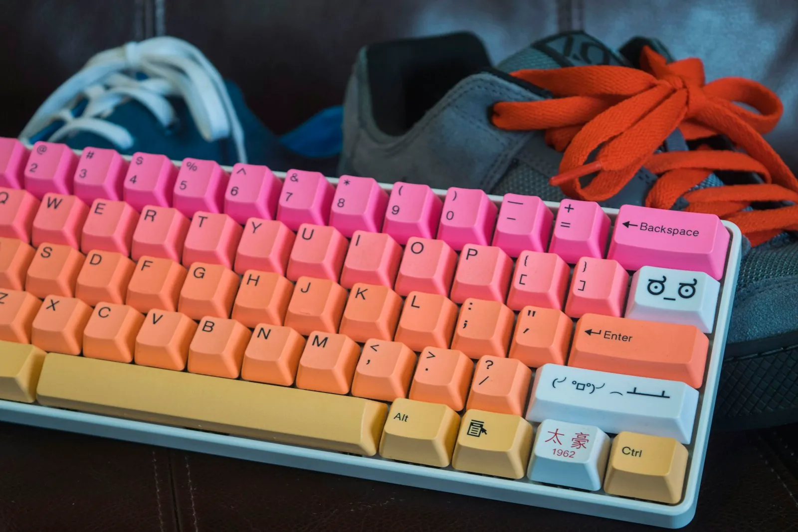 Mechanical keyboard with pink orange and cream keycap set